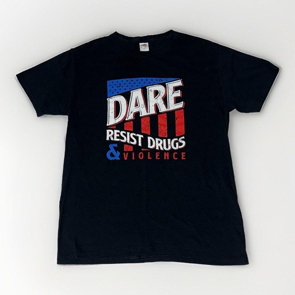 DARE Resist Drugs Violence Graphic T Shirt Small Fruit of the Loom Black